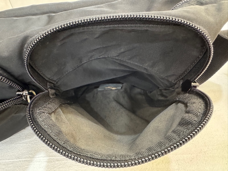 【赫蒂國際精品】 PRADA 經典三角LOGO尼龍翻蓋雙扣中性斜背包/郵差包 中古款vintage-31