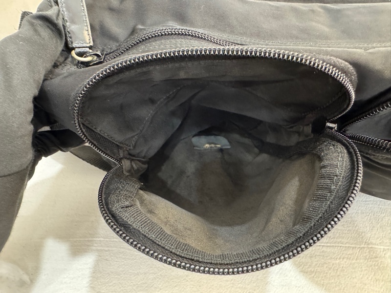 【赫蒂國際精品】 PRADA 經典三角LOGO尼龍翻蓋雙扣中性斜背包/郵差包 中古款vintage-32