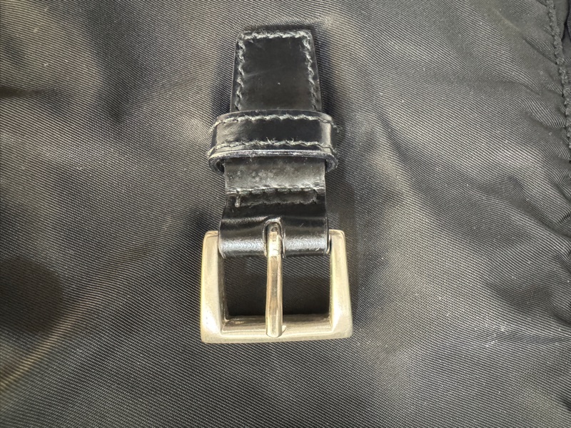 【赫蒂國際精品】 PRADA 經典三角LOGO尼龍翻蓋雙扣中性斜背包/郵差包 中古款vintage-33