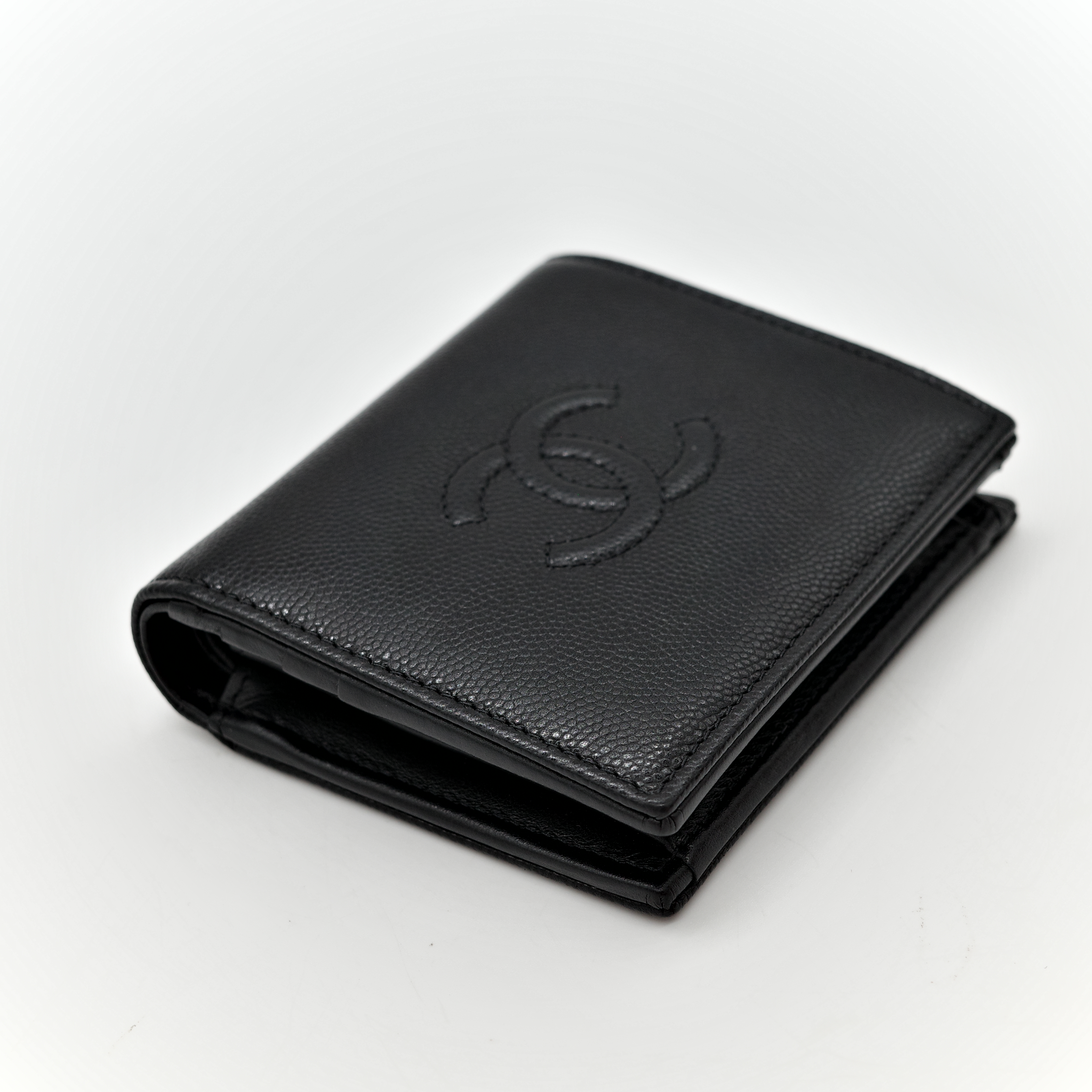 Chanel caviar leather wallet-5