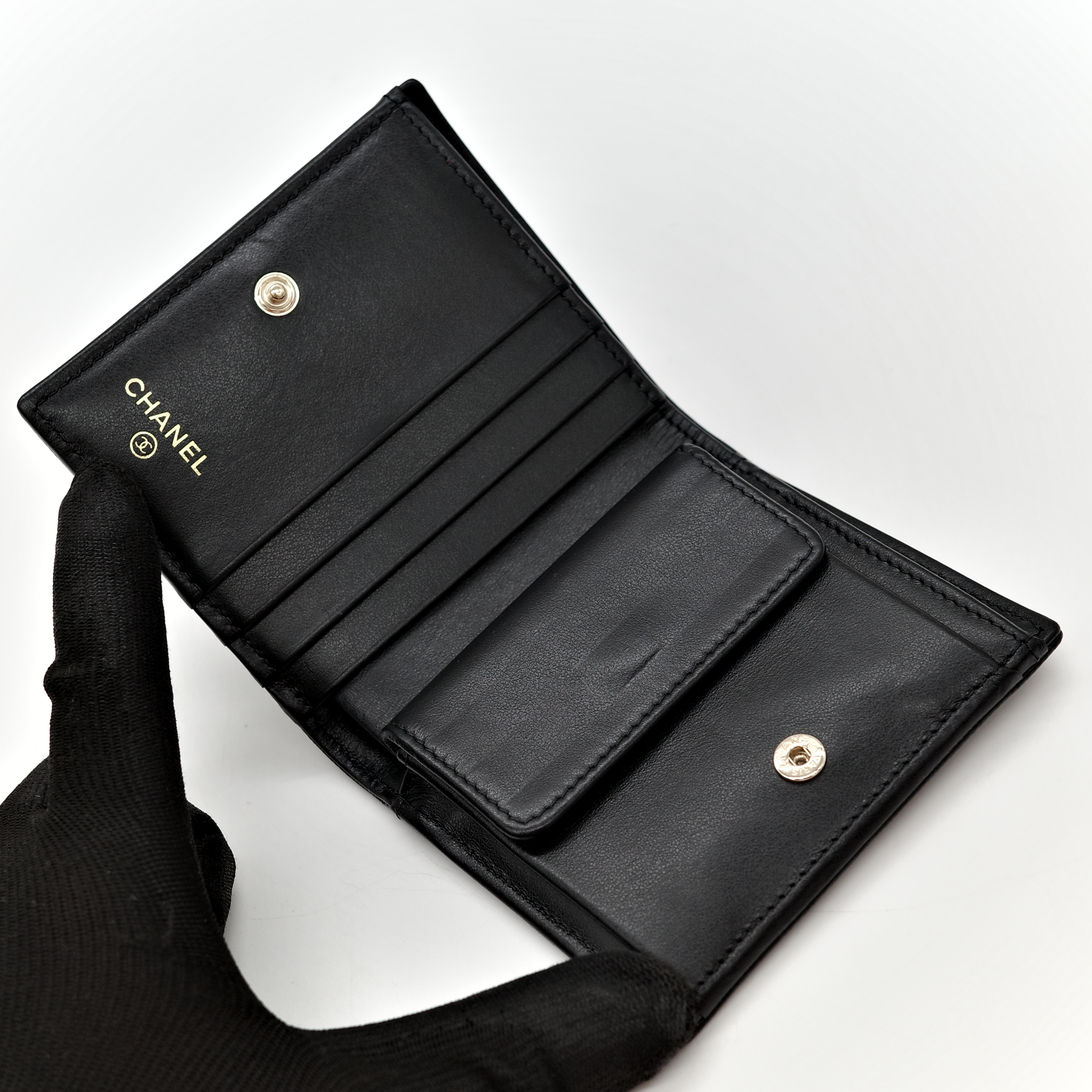 Chanel caviar leather wallet-7