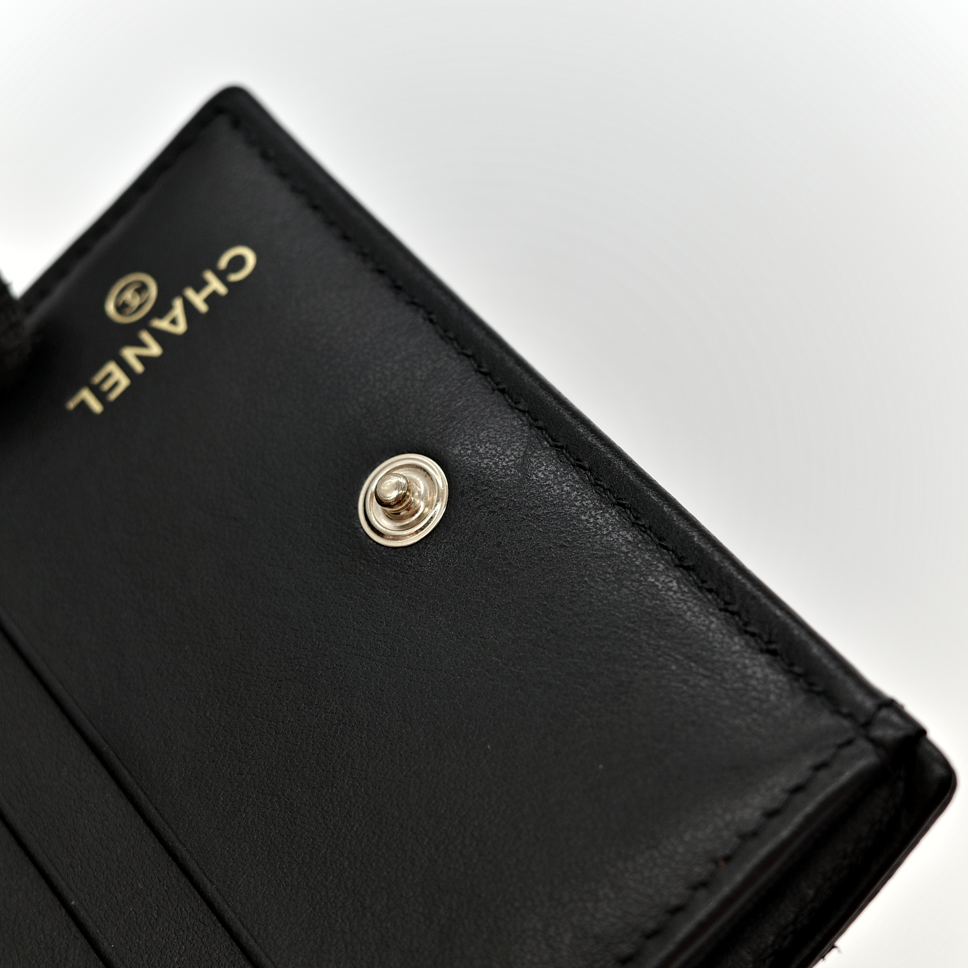 Chanel caviar leather wallet-10