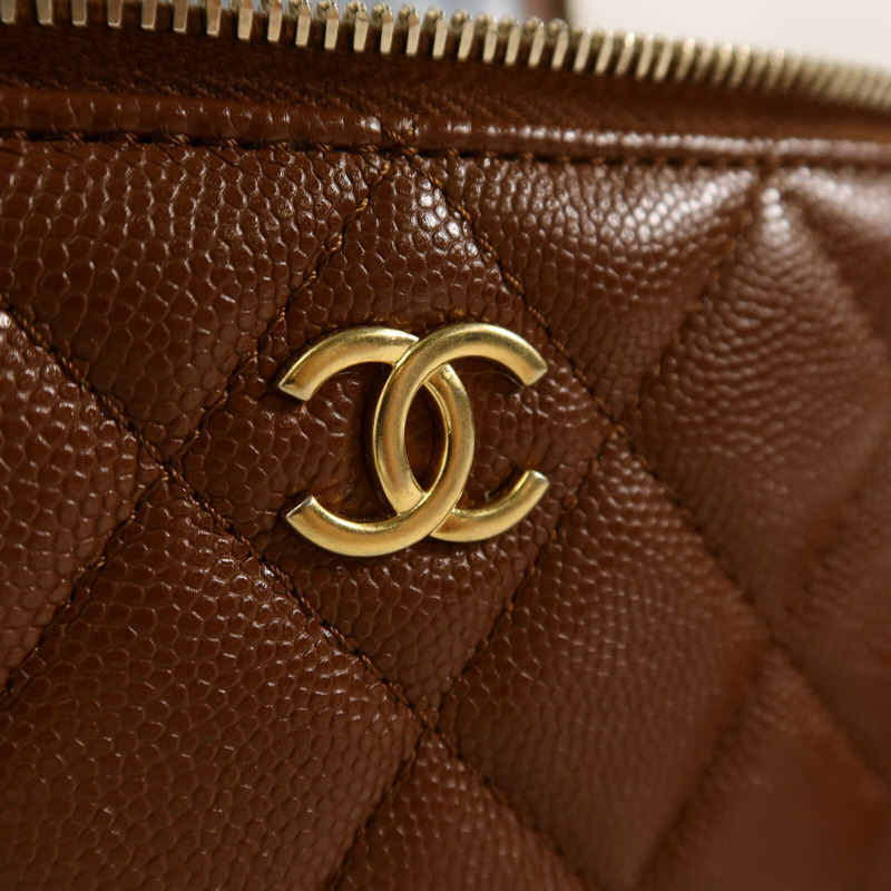 CHANEL 牛皮皮革Vanity Case鏈帶肩背袋-8