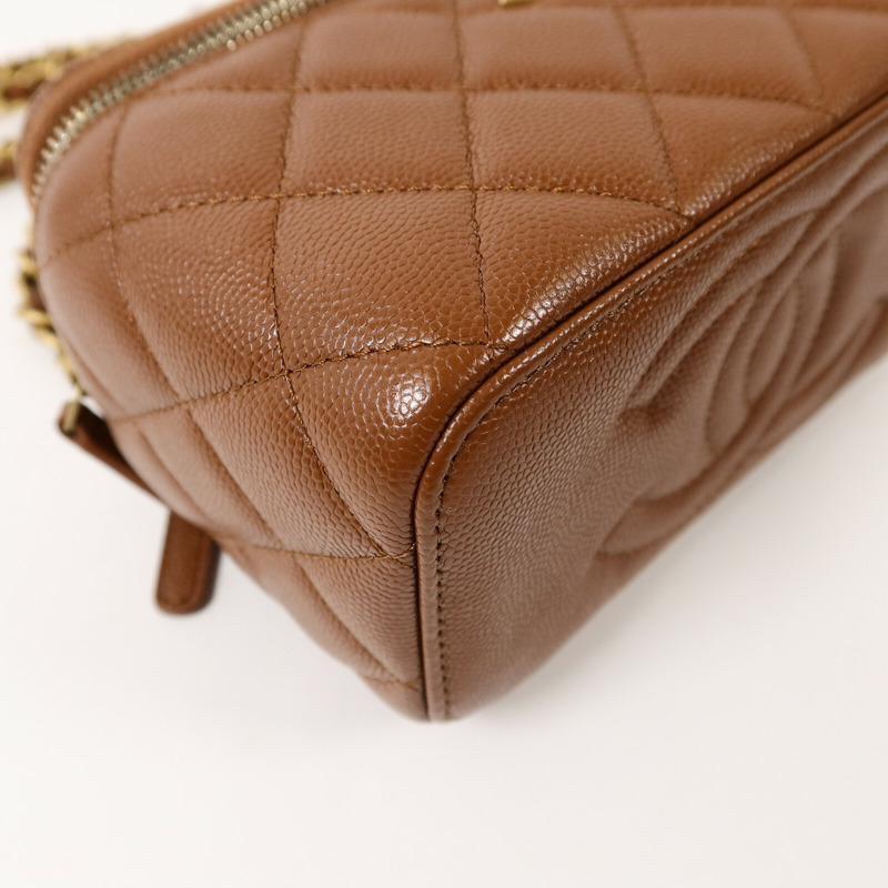 CHANEL 牛皮皮革Vanity Case鏈帶肩背袋-14