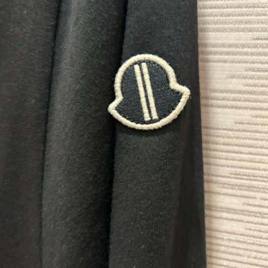 💎Han's house精品服飾💎moncler 聯名 RICK 短 T 男女共穿 義大利製 現貨 S 原價13700-3