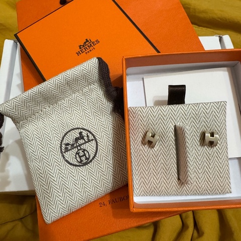 mini pop H 二手耳環，奶茶色