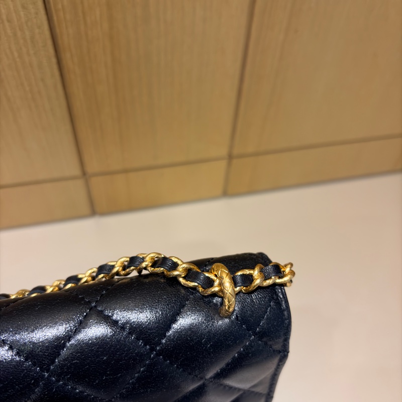 23C CHANEL WOC-10