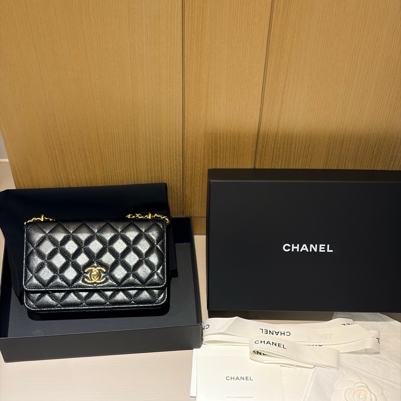 23C CHANEL WOC-18