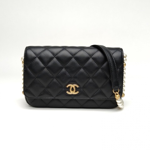CHANEL 黑色牛皮31開金扣HOBO珍珠鏈條WOC肩背包