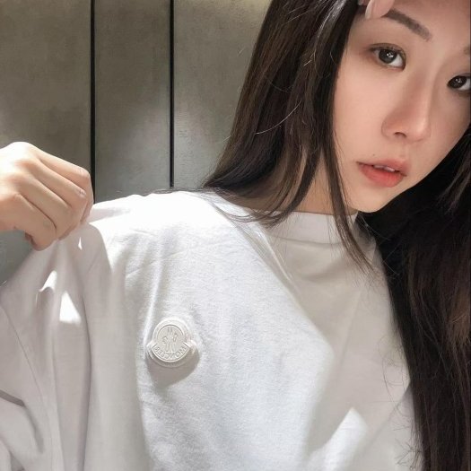 💎Han's house精品服飾💎 moncler 聯名 短 T 現貨 M 原價14200-1