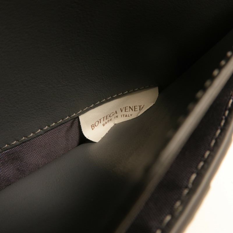 BOTTEGA VENETA 牛皮皮革Long Wallet長錢包-9