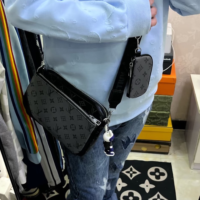 LouisVuitton 路易威登 Trio黑武士三合一郵差包王鶴棣同款🥷-24