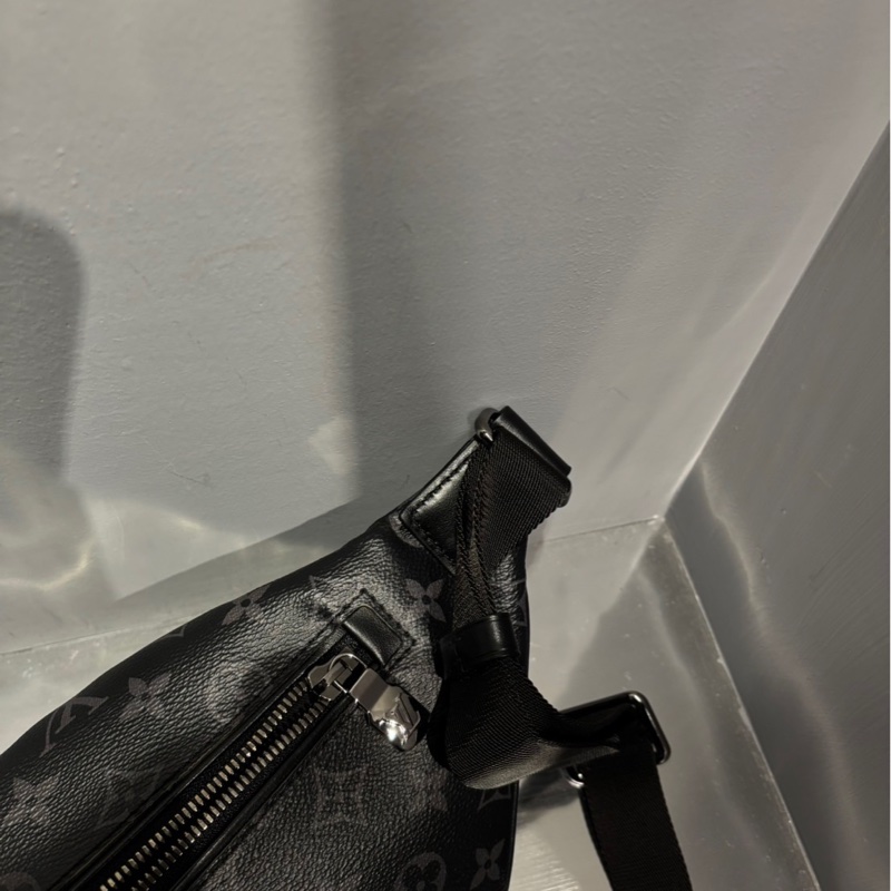 近新品新款🌟Louis Vuitton LV Discovery 腰包 |Classic Trend CT精品|台北東區實體-2