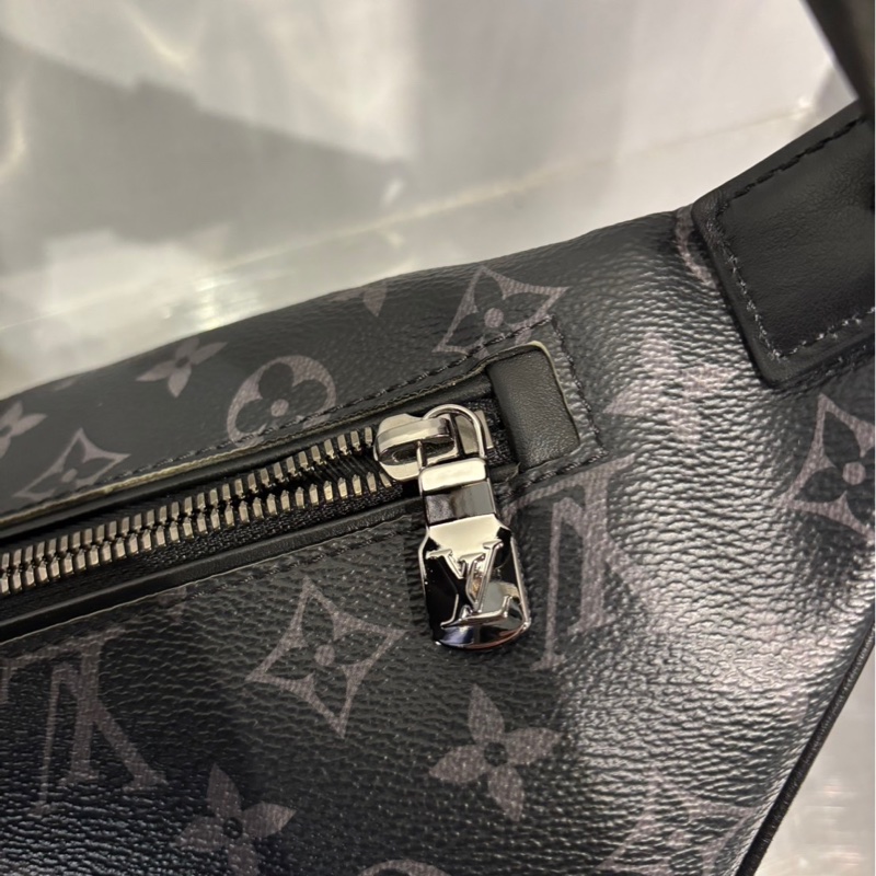 近新品新款🌟Louis Vuitton LV Discovery 腰包 |Classic Trend CT精品|台北東區實體-8