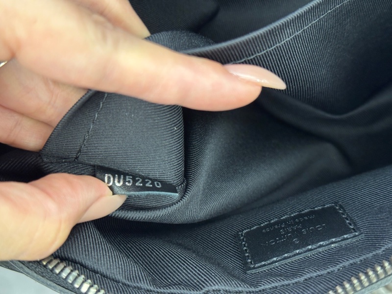 Louis Vuitton 路易威登 Trio黑武士三合一郵差包 少鑰匙小卡包-7