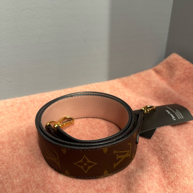近新品🌟Louis Vuitton LV 老花/粉色 肩帶|Classic Trend CT精品|台北東區實體-1