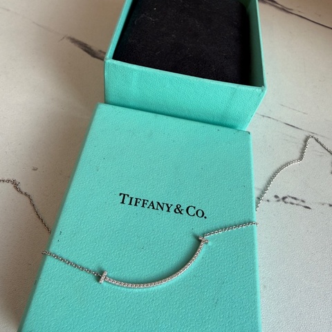 Tiffany❤️微笑滿鑽項鍊~~