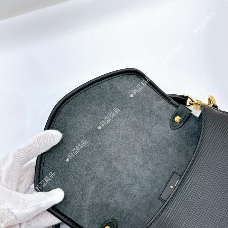 莉亞精品♡ LV 黑水波紋雙子星 M23469 二手美包-17