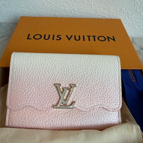 lv 絢彩🩷❤️🤍三折中夾