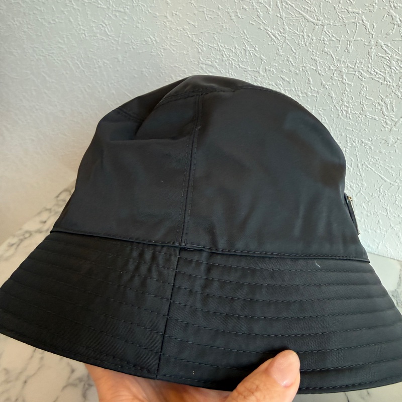 Prada 黑色漁夫帽🤍-1