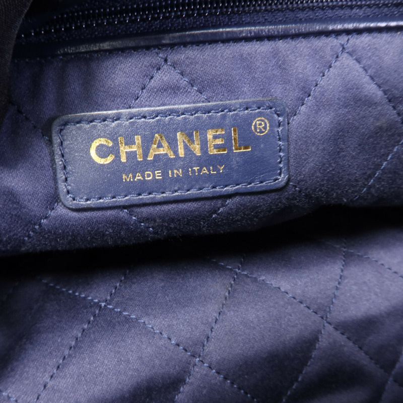 CHANEL 牛皮皮革C22 Medium鏈帶肩背袋-5