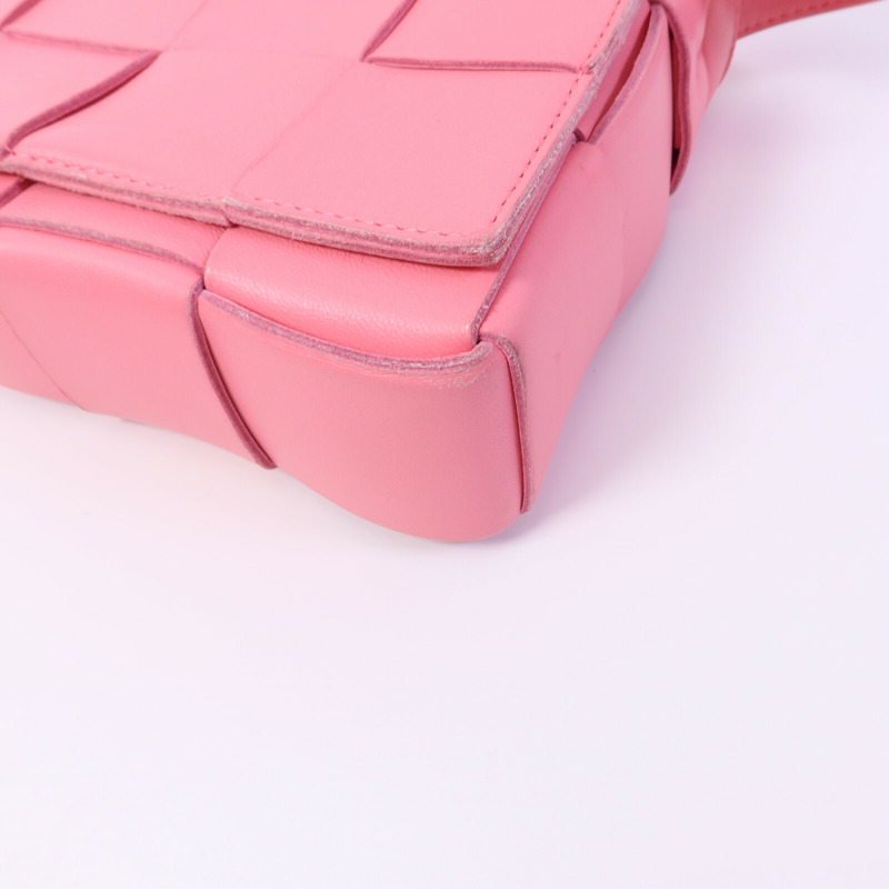 BOTTEGA VENETA 牛皮皮革Cassette肩背袋-10