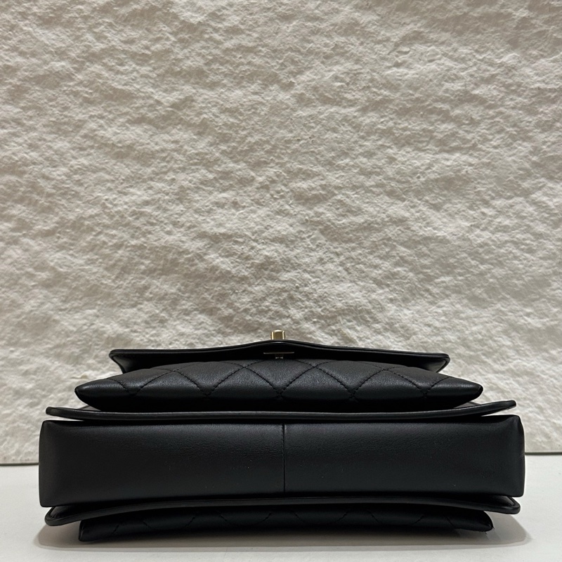 99新 Chanel/香奈兒 黑金鍊條信封包單肩包斜挎包 金扣 28開 ✅正品-2