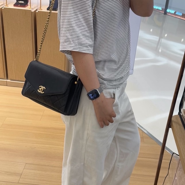 99新 Chanel/香奈兒 黑金鍊條信封包單肩包斜挎包 金扣 28開 ✅正品-8