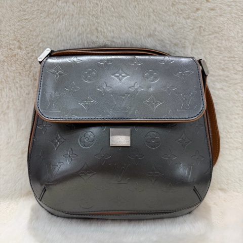 LV Webster Street 灰黑色單肩包 XC454