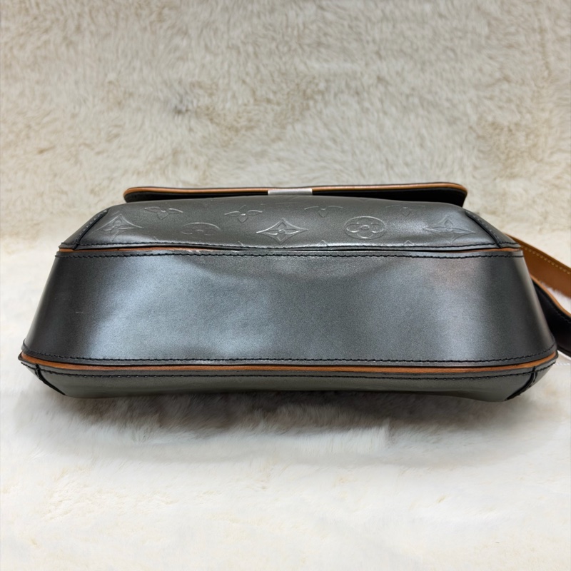 LV Webster Street 灰黑色單肩包 XC454-12