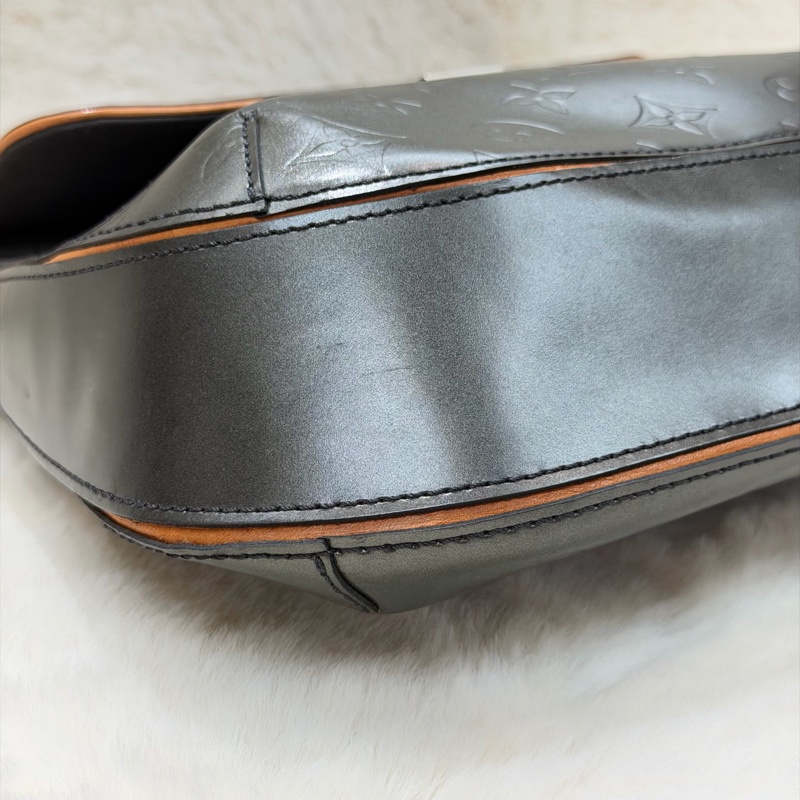 LV Webster Street 灰黑色單肩包 XC454-13