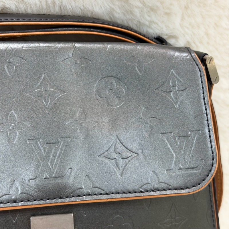 LV Webster Street 灰黑色單肩包 XC454-28