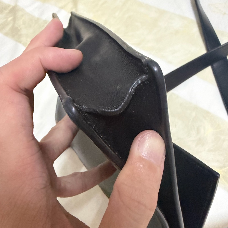 Fendi帆布拼牛皮男生斜背包-14