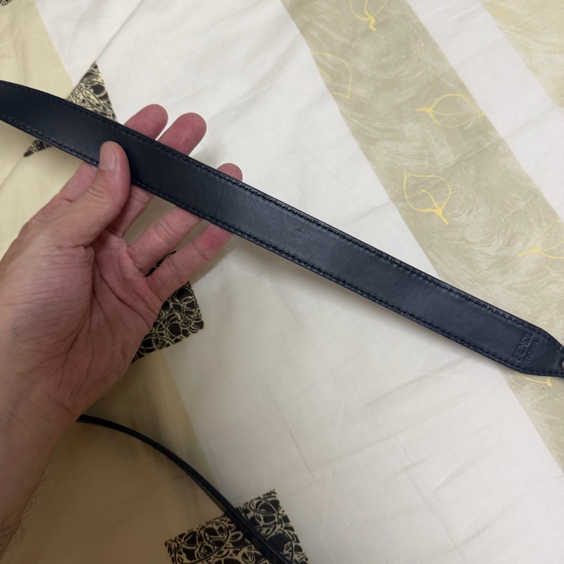 Fendi帆布拼牛皮男生斜背包-15