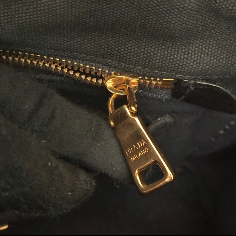 ❤️感恩月❤️折扣最後倒數至5/31‼️【8成新】㊣✨PRADA✨普拉達 黑灰色 牛仔布 兩用 手提包 肩背包 斜背包 /二手包/二手精品-43