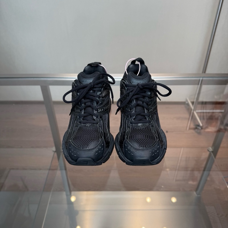 Balenciaga巴黎世家 黑色做舊彈簧鞋 39碼-1