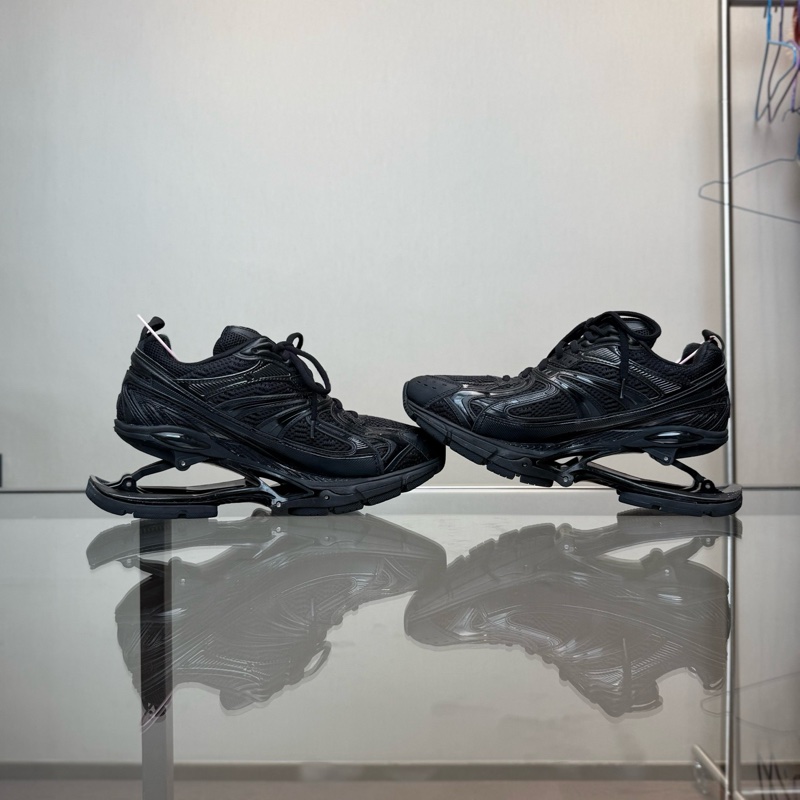 Balenciaga巴黎世家 黑色做舊彈簧鞋 39碼-5