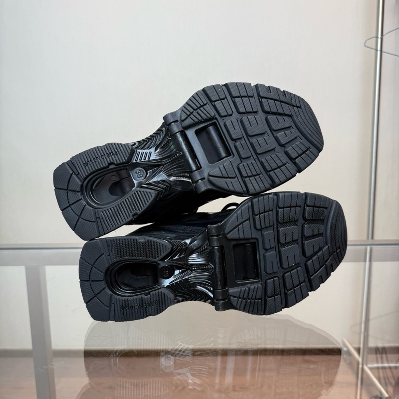 Balenciaga巴黎世家 黑色做舊彈簧鞋 39碼-8