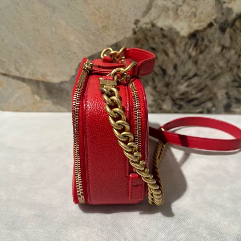 Chanel 紅荔枝牛金釦Affinity相機包-2