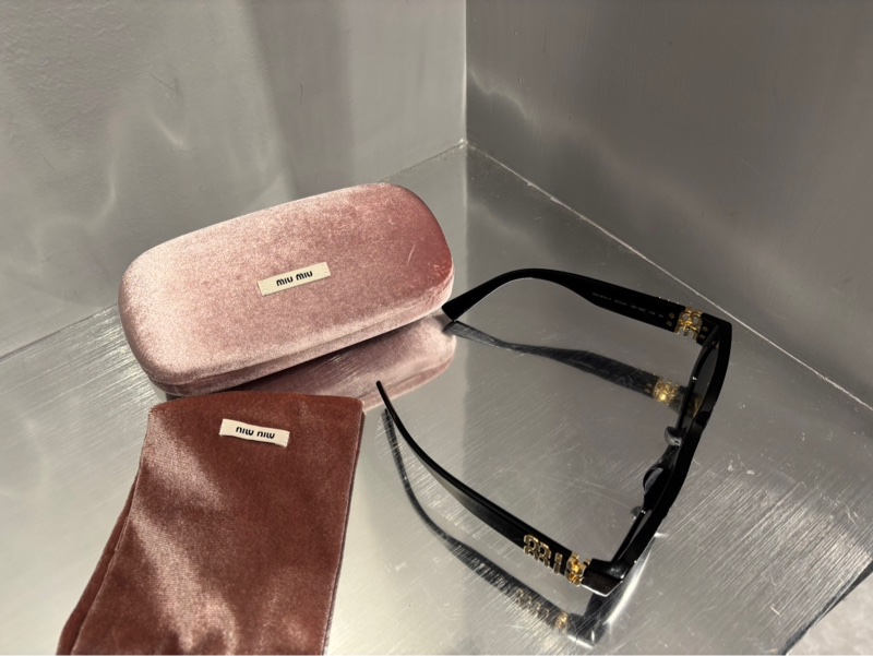 全新僅試戴🌟Miu Miu Glimpse 04W 墨鏡|Classic Trend CT精品|台北東區實體-2