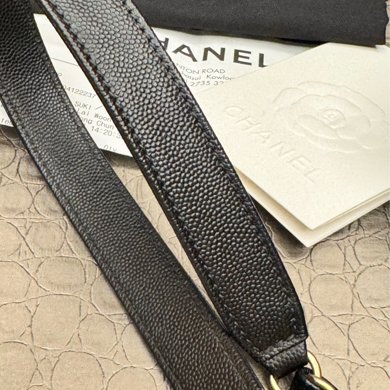 Chanel 荔枝牛皮 鉚釘斜挎肩背包-10