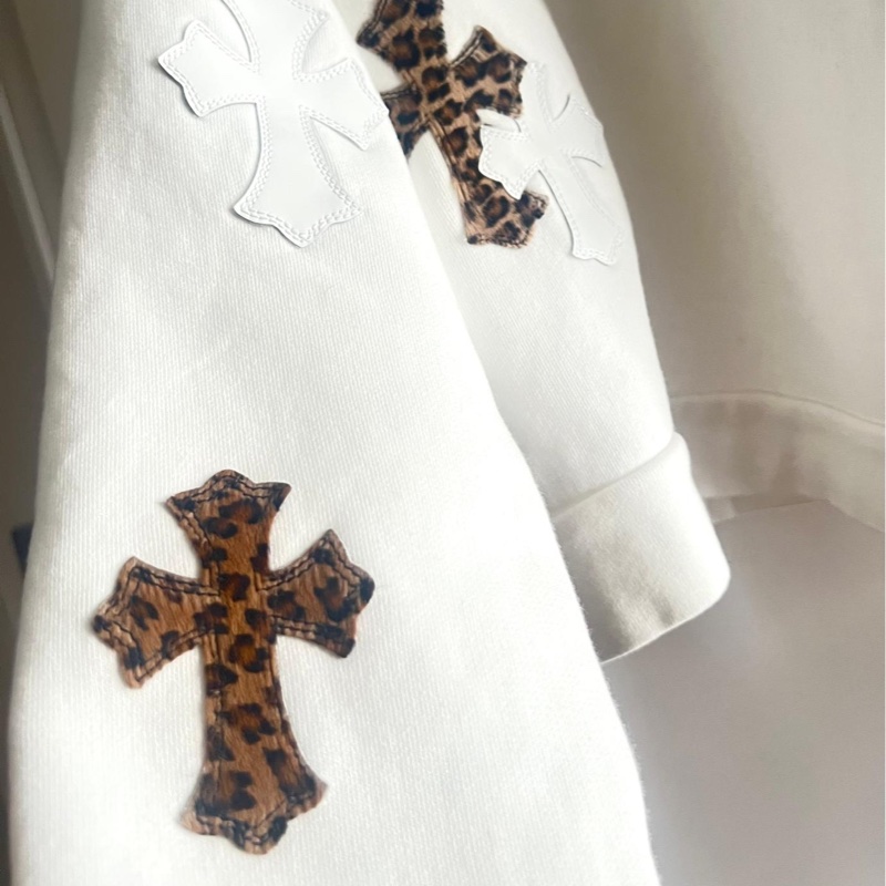 Chrome Hearts 克羅心新款白色漆皮豹紋十字架貼皮圓領衛衣-2
