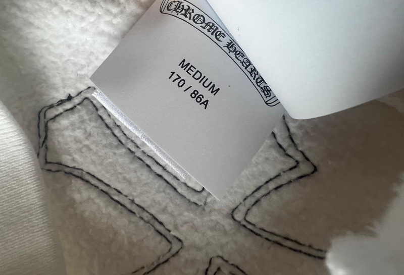 Chrome Hearts 克羅心新款白色漆皮豹紋十字架貼皮圓領衛衣-4