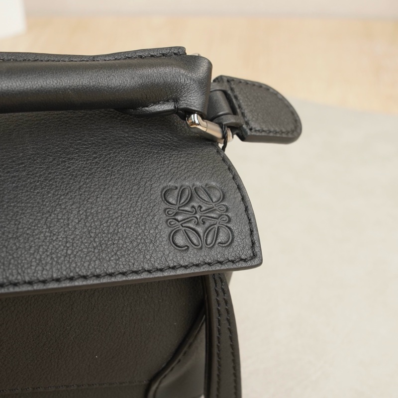 Loewe/羅意威puzzle幾何包mini手提包單肩包斜挎包 黑色牛皮 銀扣 ✅正品-7