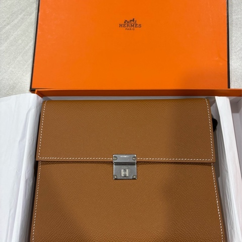 （全新）Hermes愛馬仕斜背包，Epsom牛皮、Clic16銀扣