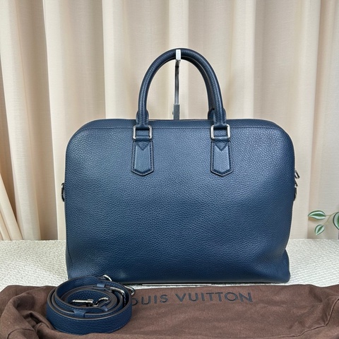 Louis Vuitton路易威登Taurillon牛皮藍色公文包