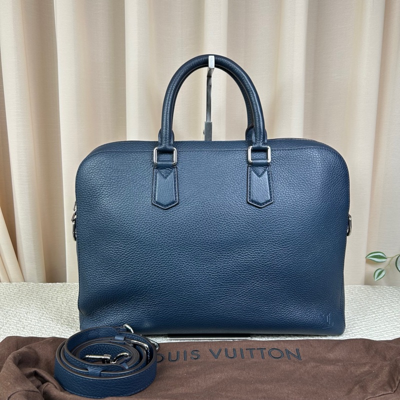Louis Vuitton路易威登Taurillon牛皮藍色公文包-1