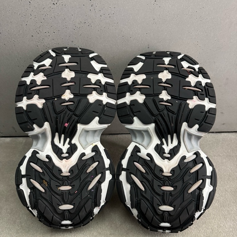 Balenciaga 白銀10XL 運動鞋-10