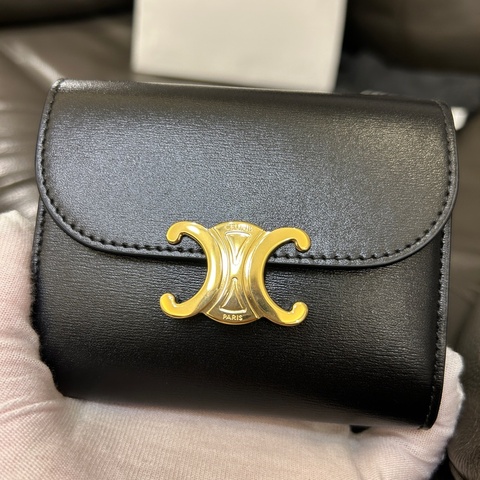 Celine 全新黑色TRIOMPHE小號翻蓋錢包