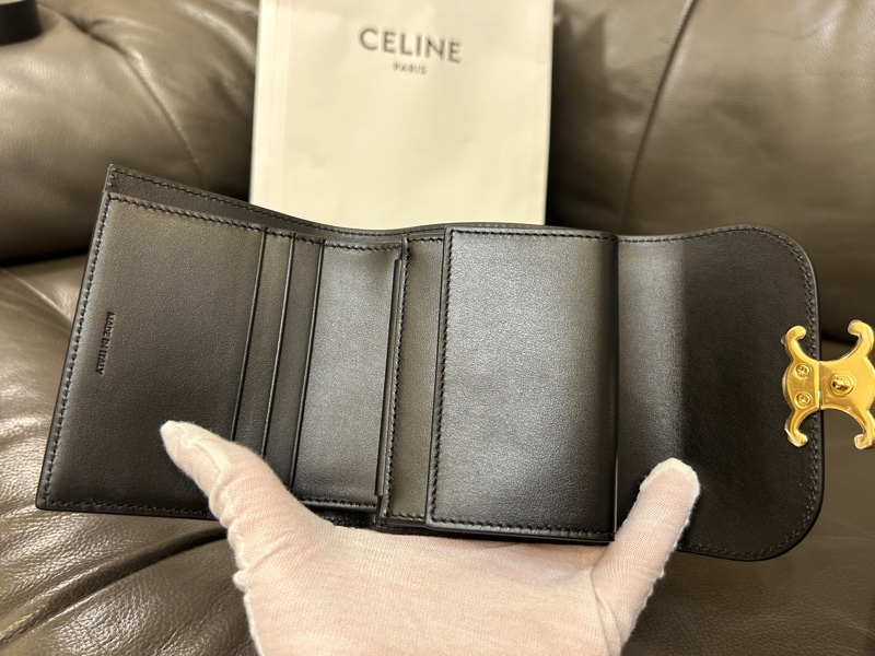 Celine 全新黑色TRIOMPHE小號翻蓋錢包-5